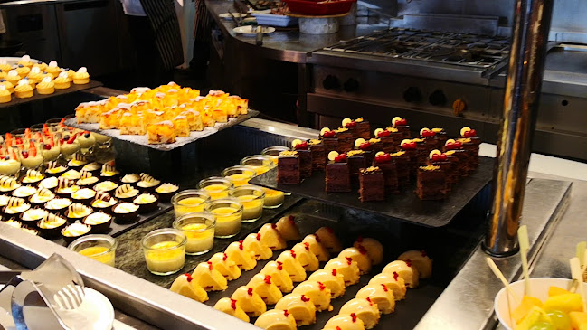 Opinii despre Corso Bar&Restaurant în Budapest - Vendéglátás