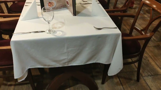 Opinii despre Walhalla Club în Budapest - Vendéglátás