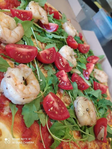 Opinii despre Vezúv Pizzéria în Siófok - Vendéglátás