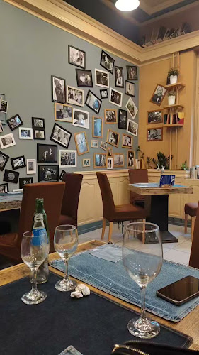 Opinii despre Komédiás Étterem în Győr - Vendéglátás