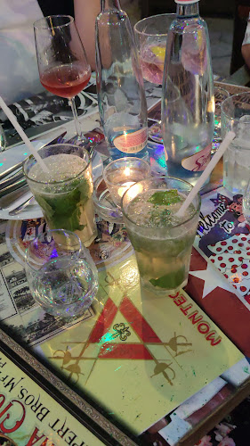 Budapest, u 1074, Dob u. 57, 1074