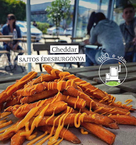 Szolnok, Praktiker parkoló, Felső Szandai rét 1/A, 5000