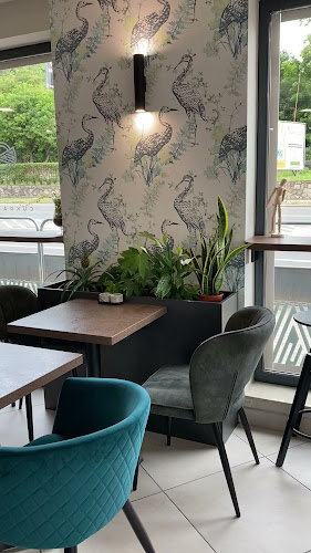 Opinii despre Szelet Cukrászda în Szentendre - Vendéglátás