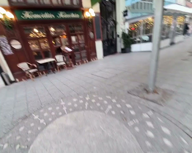 Comentarii opinii despre Komédiás Kávéház