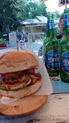 Opinii despre Vadásztanya Bisztró & Borozó, Apartmanok în Siófok - Vendéglátás