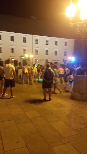 Opinii despre Pannonhalmi Borterasz és Borbár în Győr - Vendéglátás