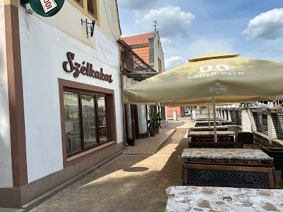 Szélkakas Étterem/Rátóti's Hell's Kitchen/