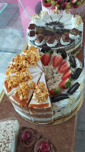 Opinii despre Édes Álom Cukrászda és Kávézó în Bezenye - Vendéglátás