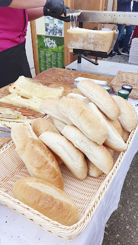 Etyeki Sajtútállomás - Vendéglátás