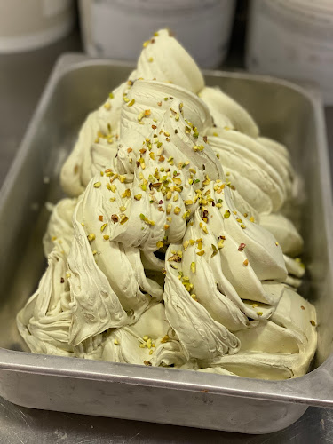 Opinii despre Punto Cukrászda & Bistro & Pizzéria în Budaörs - Vendéglátás