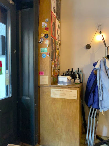 Opinii despre Úri cipő - kaptafa în Budapest - Vendéglátás