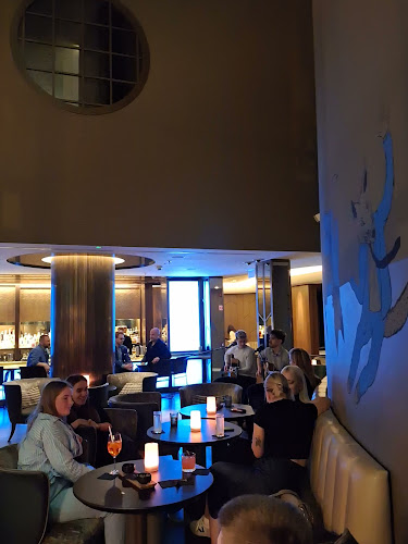 Budapest, Erzsébet tér 7-8, 1051