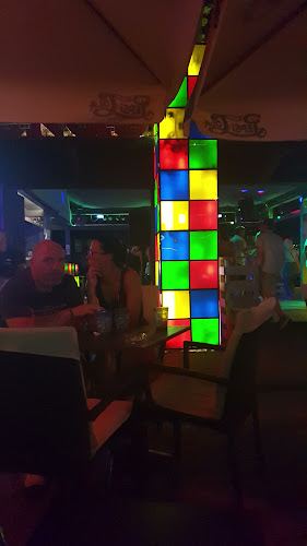 Kockás Streetbar - Cocktails - Cafe - Music