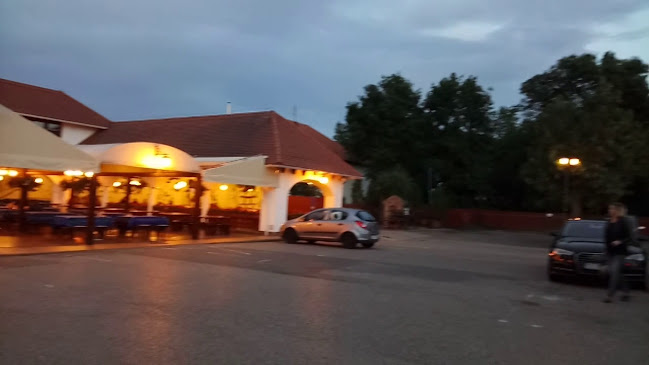 Fehértói Halászcsárda és Szálloda - Vendéglátás