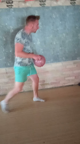 Opinii despre Bowling Pizzéria în Bánk - Vendéglátás