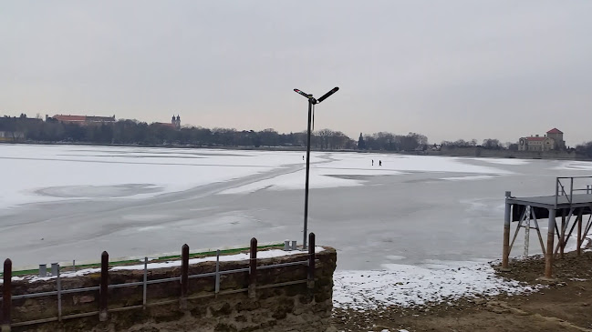 Opinii despre Monoszkóp Kultúrbisztró în Tata - Vendéglátás