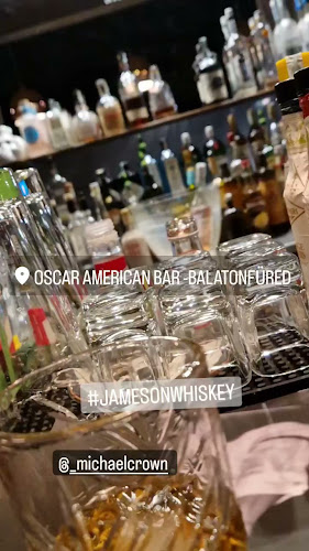 Opinii despre Oscar American Bar în Balatonfüred - Vendéglátás