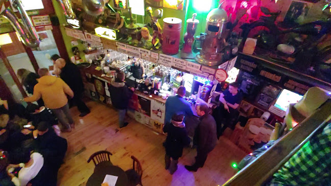 Opinii despre Muter Cafe & Beer (Muter Pub Gozsdu) în Budapest - Vendéglátás