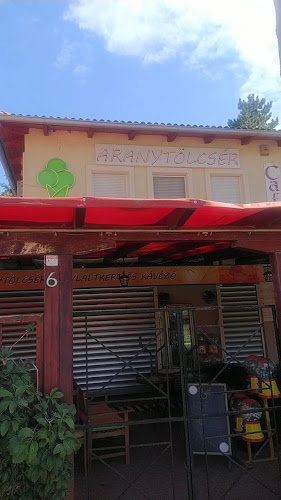 Opinii despre Aranytölcsér Fagylaltkert és Kávézó în Siófok - Vendéglátás