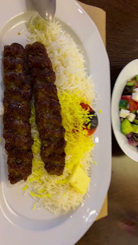 Noon Baghi Cafe & Restaurant