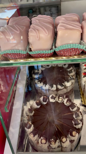 Opinii despre Cake Land în Pereszteg - Vendéglátás