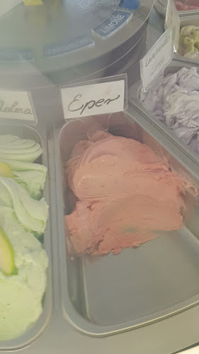 Comentarii opinii despre Mangó Terasz - Fagylaltkert és Pizzéria