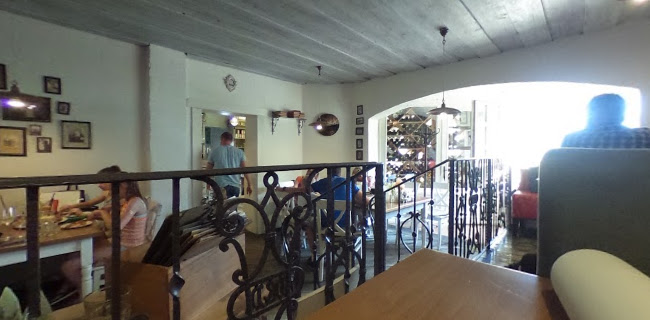 Anyukám Mondta - Vendéglátás