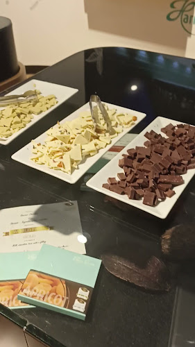 Opinii despre Harrer Csokoládéműhely és Cukrászda în Sopron - Vendéglátás