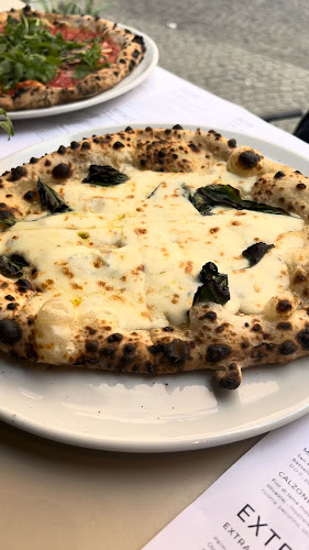 Opinii despre Digó Pizzeria I Kazinczy în Budapest - Vendéglátás