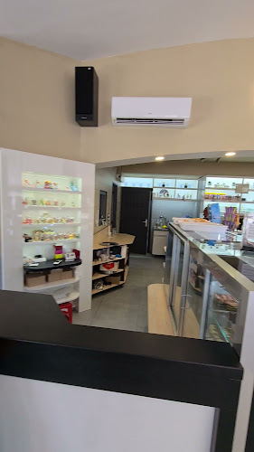 Castello Cukrászda - Vendéglátás