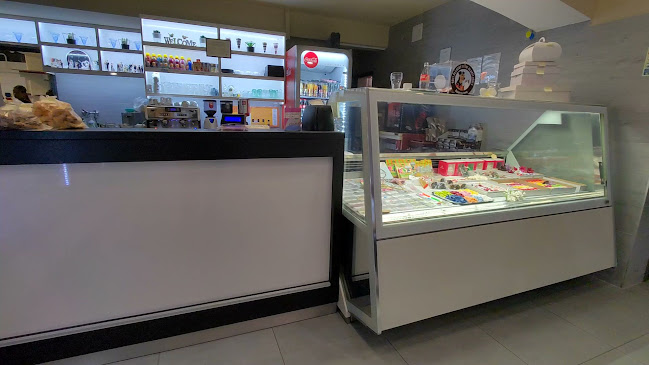 Opinii despre Castello Cukrászda în Tiszaújváros - Vendéglátás