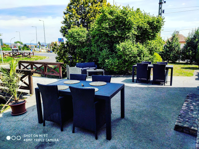 The Corner Étterem&Pizzéria ( A Sarok )