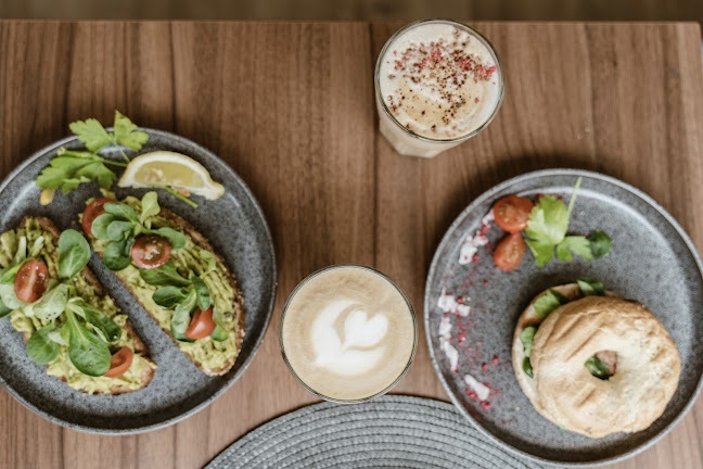 Comentarii opinii despre Egykávézó