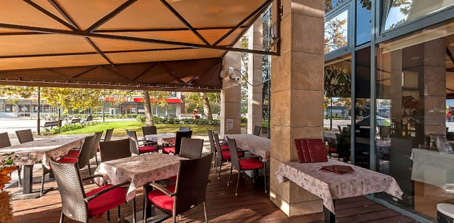 Turul Cafe & Étterem