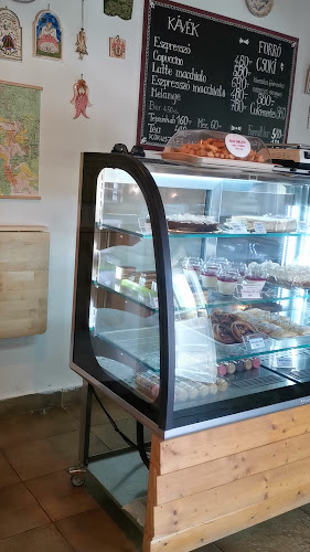 Opinii despre Rozika Kávézó, Sütiző în Noszvaj - Vendéglátás