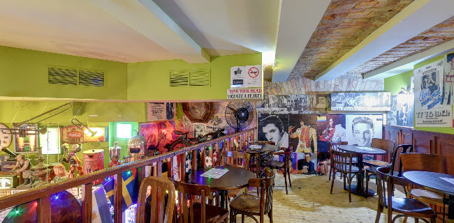 Comentarii opinii despre Muter Cafe & Beer (Muter Pub Gozsdu)