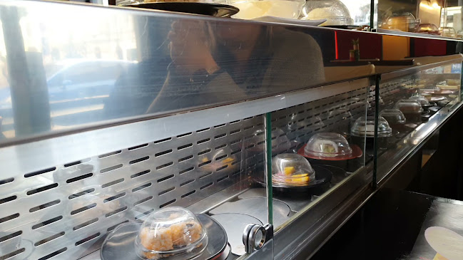 Opinii despre Wasabi Running Sushi & Wok Restaurant în Budapest - Vendéglátás