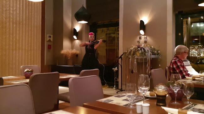 Opinii despre Araz Restaurant în Budapest - Vendéglátás