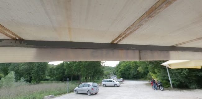 Üvegtigris, a büfé - Tinnye