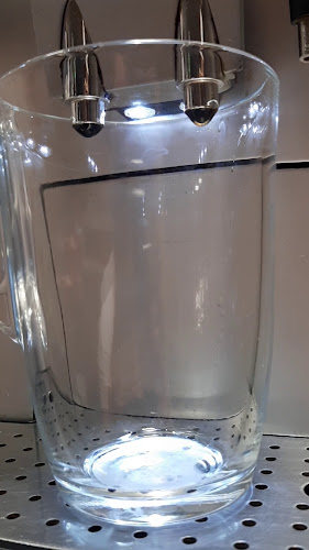 Opinii despre Vanda Pékség és Kávézó în Szeged - Vendéglátás