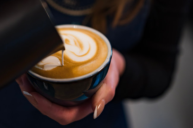 Opinii despre Kávé/Szünet în Budapest - Vendéglátás