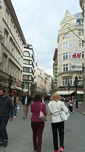 Budapest, Váci u 5, 1052