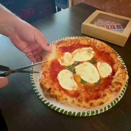 Opinii despre Happy Day Barbecue & Burger Bár Étterem Gödöllő în Gödöllő - Vendéglátás