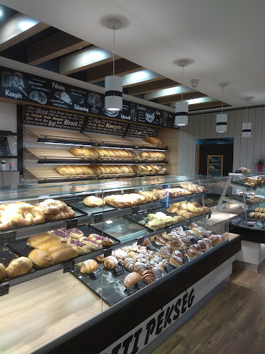 Opinii despre DITI Pékség în Debrecen - Vendéglátás