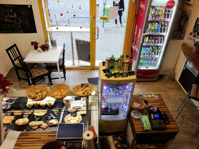 Opinii despre Morzsa Pékség în Budapest - Vendéglátás