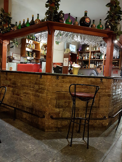 Négylépcsős Söröző