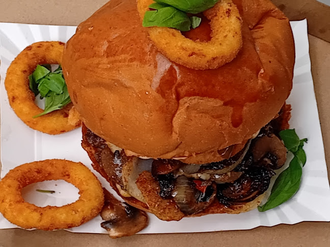 Opinii despre Ufo în Hévíz - Vendéglátás