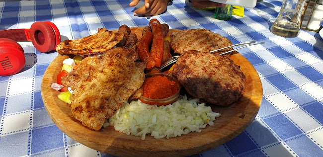 Corner Szerb Étterem