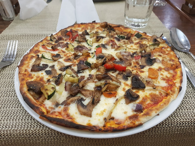 Comentarii opinii despre Gusto Étterem