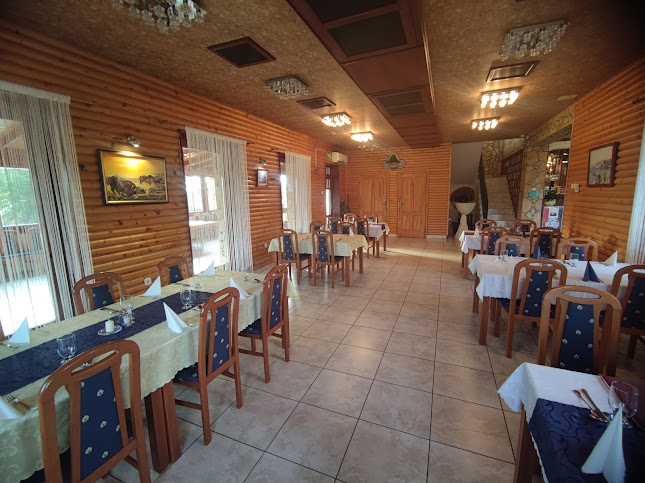 Opinii despre Santos Étterem és Panzió în Palotás - Vendéglátás